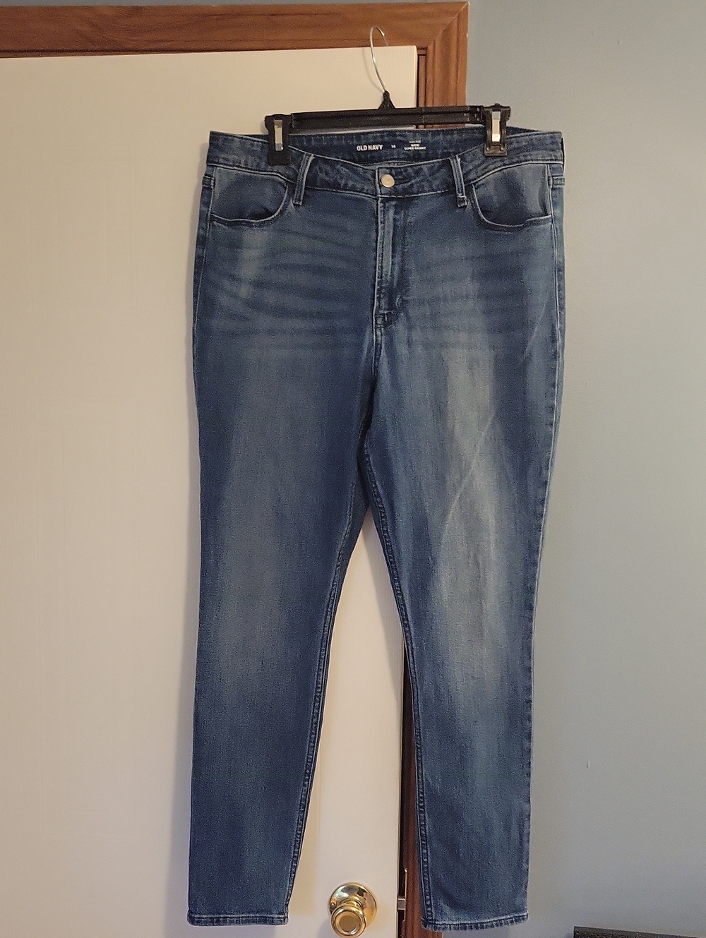 Old Navy Women’s High rise Wow Super Skinny Jeans Size 14